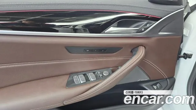 BMW 5 Series G30 — Фото автомобиля 28