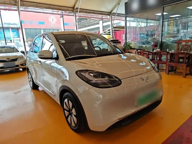 Wuling Bingo — Фото автомобиля 3