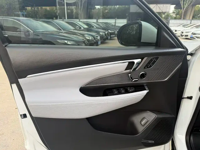 Buick E5 — Фото автомобиля 5