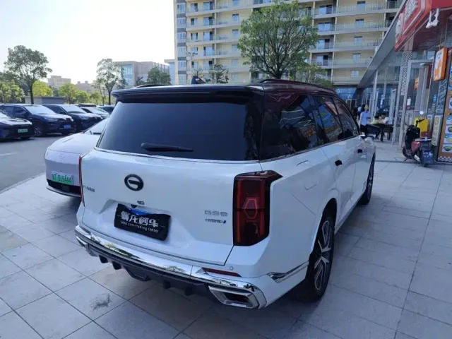 GAC Trumpchi GS8 — Фото автомобиля 9