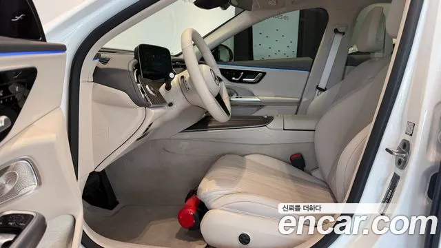 Mercedes-Benz E-Class — Фото автомобиля 16