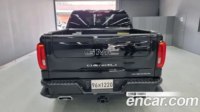 GMC Sierra — Фото автомобиля 3