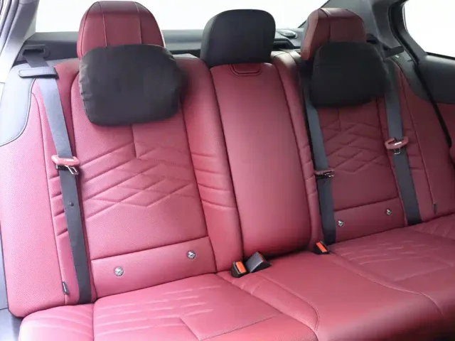 BMW 5 Series — Фото автомобиля 23