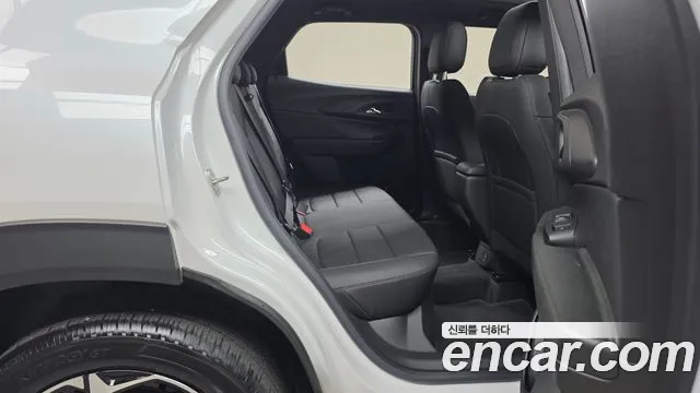 ChevroletGMDaewoo Trailblazer Trailblazer 1.3 турбо 4WD — Фото автомобиля 11