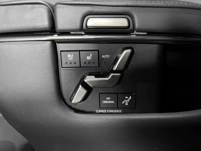 Lexus LM — Фото автомобиля 27