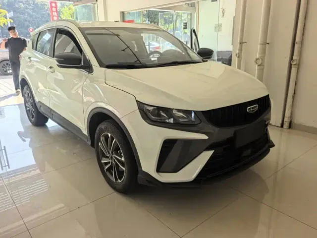 Geely Binyue — Фото автомобиля 5