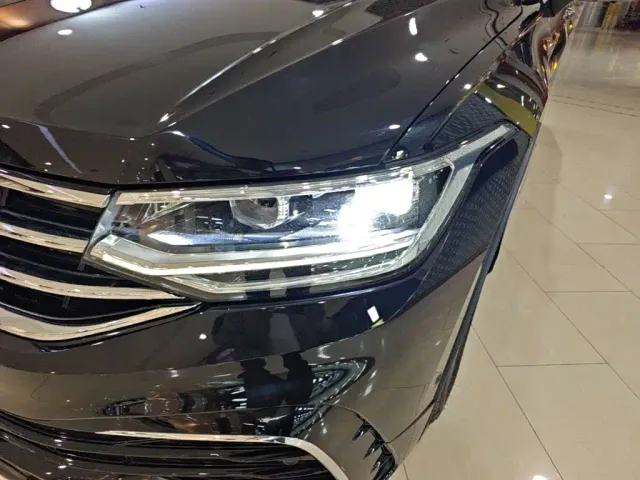 Volkswagen Tiguan L — Фото автомобиля 23