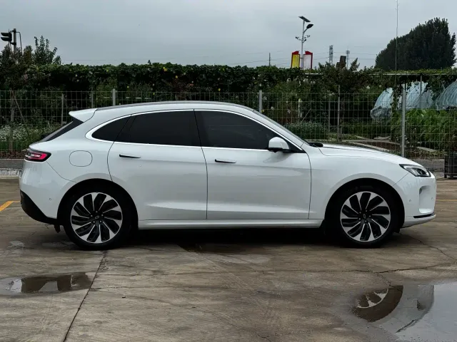 Aito M5 — Фото автомобиля 3