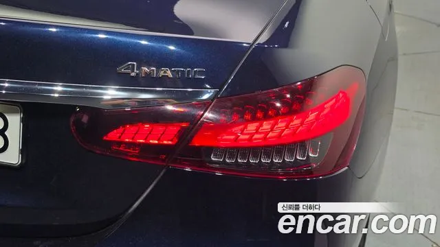 Mercedes-Benz E-Class E-класс W213 E350 4MATIC Avantgarde — Фото автомобиля 20