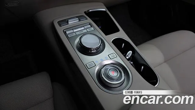 Genesis GV70 2.5T Бензин 2WD — Фото автомобиля 6