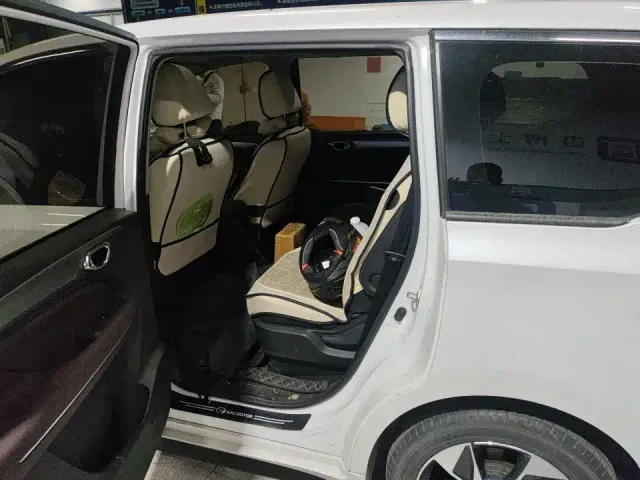 GAC Trumpchi M6 — Фото автомобиля 5