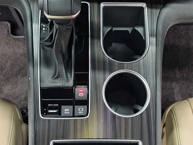 Toyota Sienna — Фото автомобиля 13