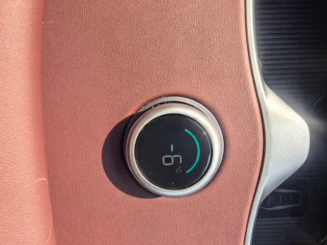 BYD Seal 07 DM-i — Фото автомобиля 9