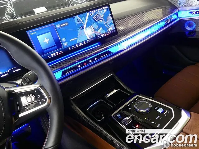 BMW i7 — Фото автомобиля 15