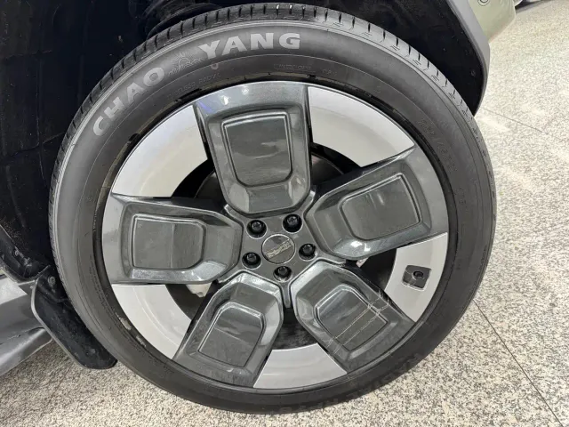 iCAR V23 — Фото автомобиля 19
