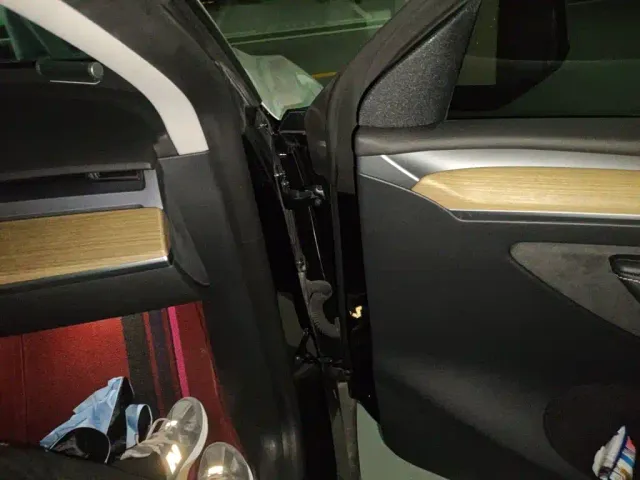 Tesla Model Y 2022 Facelift Rear-Wheel Drive Version — Фото автомобиля 17