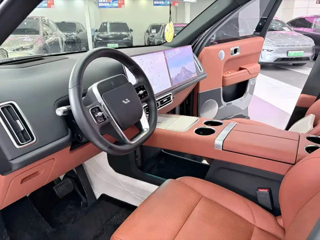 Li Auto L9 — Фото автомобиля 15