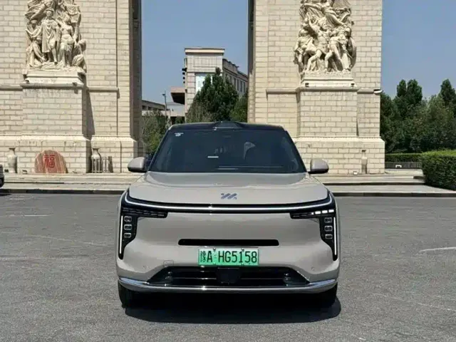 IM Motors LS8 — Фото автомобиля 2
