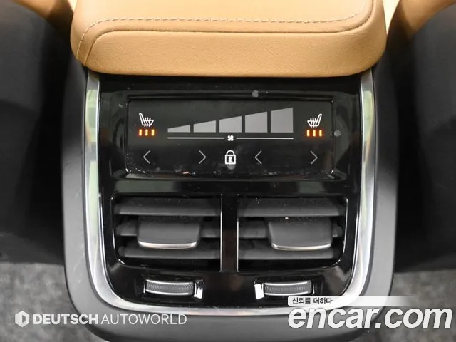 Volvo XC60 Generation 2 — Фото автомобиля 16