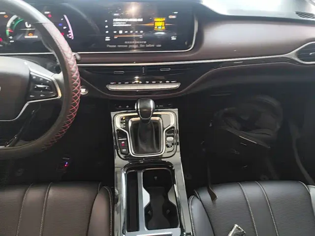 GAC Trumpchi M6 — Фото автомобиля 12