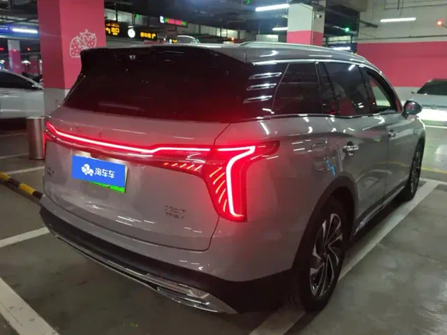 Hongqi HS7 PHEV — Фото автомобиля 3