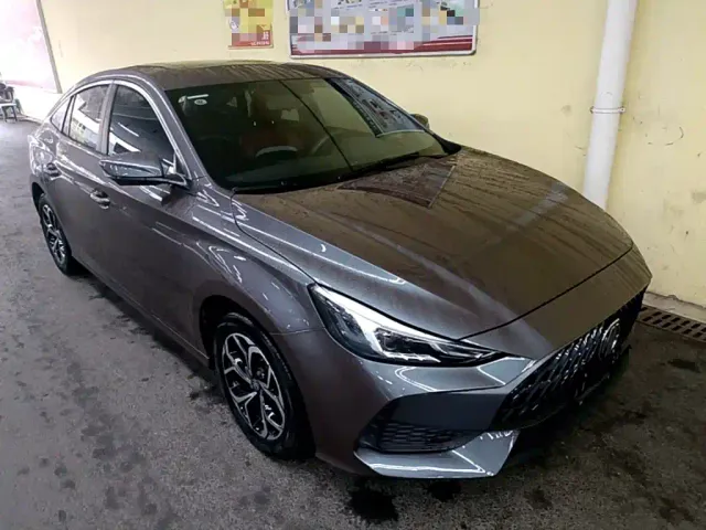 MG MG5 2022 180DVVT CVT Youth Luxury Edition — Фото автомобиля 3