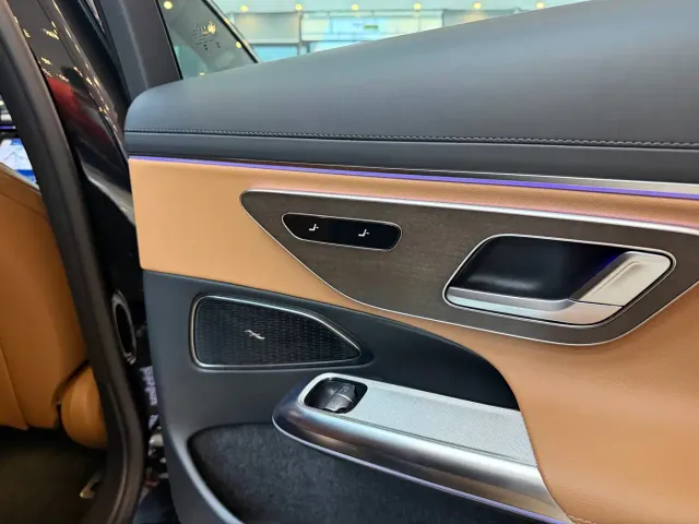 Mercedes-Benz E-Class — Фото автомобиля 11