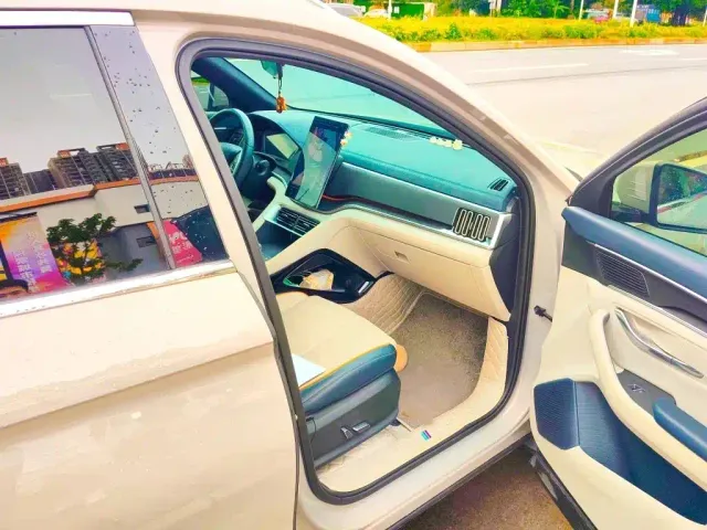 BYD Song PLUS — Фото автомобиля 19