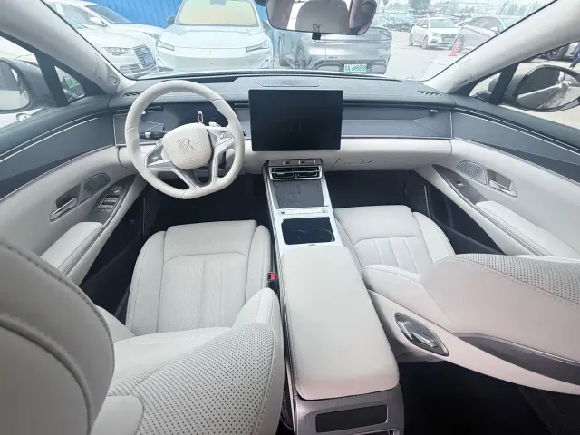 BYD Han L — Фото автомобиля 7