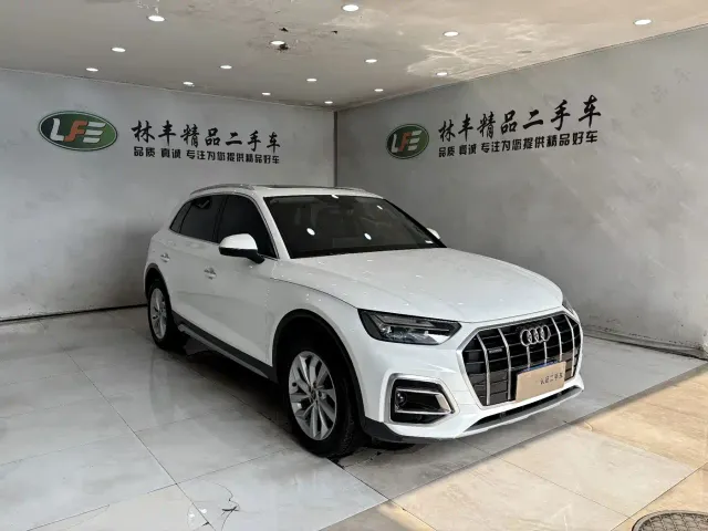 Audi Q5L — Фото автомобиля 3
