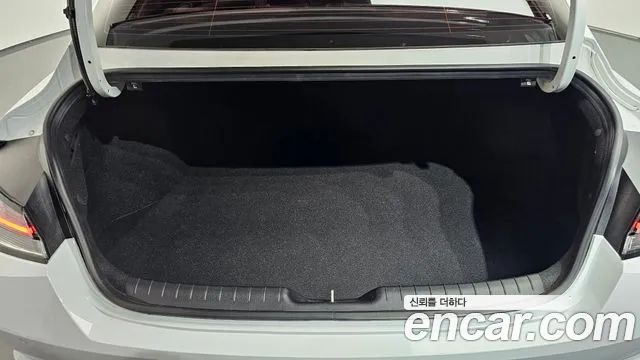 Hyundai Avante CN7 — Фото автомобиля 20