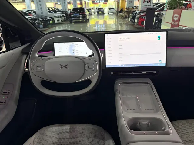 Xpeng P7+ — Фото автомобиля 18