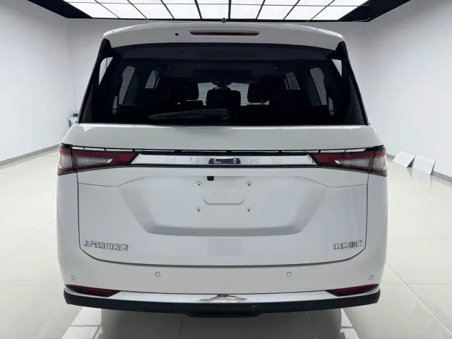 Wuling Jiachen — Фото автомобиля 5