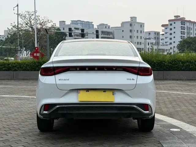 Geely Emgrand L 2022 1.4T CVT Flagship — Фото автомобиля 8
