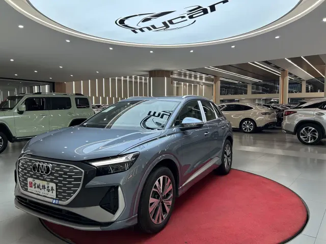 Фотография автомобиля — Audi Q4 e-tron
