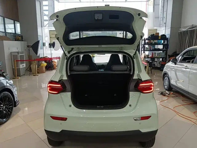 Leapmotor T03 — Фото автомобиля 18