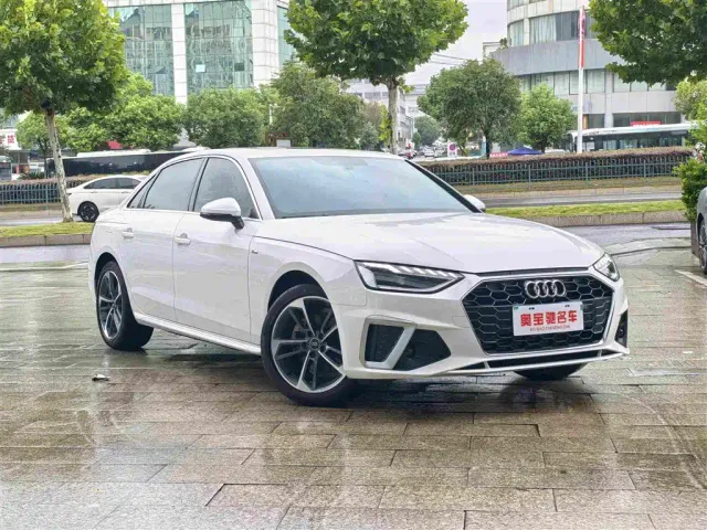 Audi A4L — Фото автомобиля 3