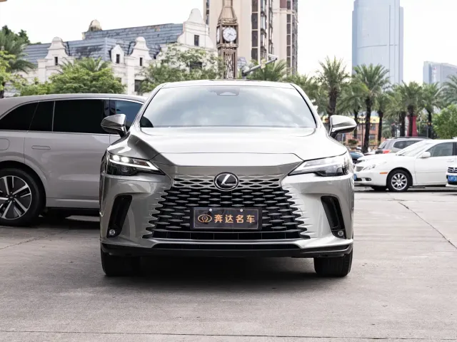 Lexus RX — Фото автомобиля 2