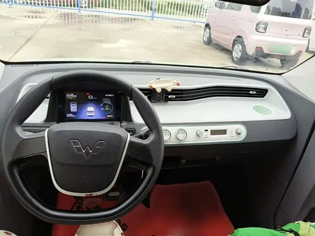 Wuling Hongguang Mini EV — Фото автомобиля 9