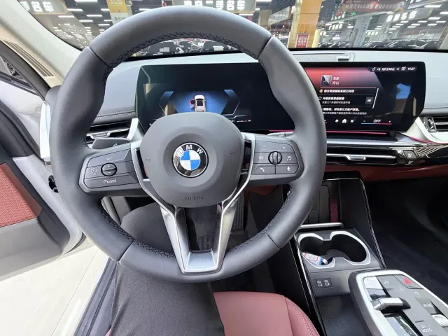 BMW X1 — Фото автомобиля 12