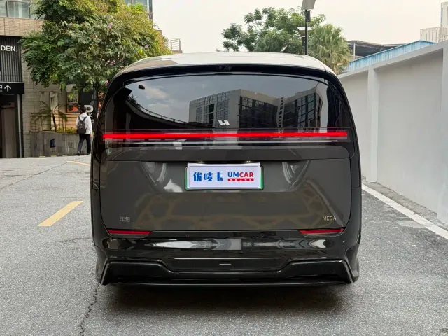 Li Auto MEGA — Фото автомобиля 5