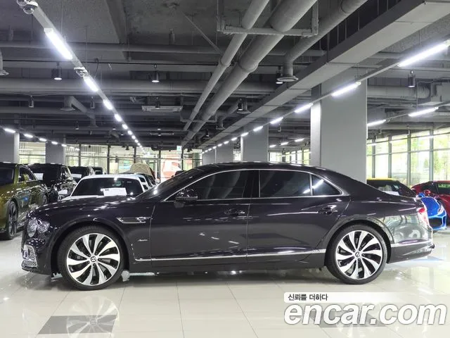 Bentley Flying Spur Flying Spur 3 поколение 4.0 Azure — Фото автомобиля 2