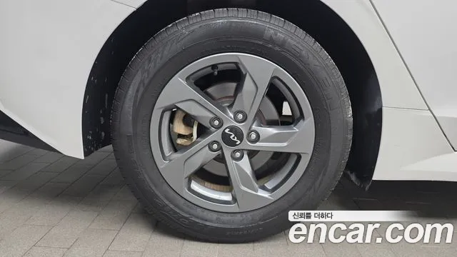 Kia K5 K5 3 поколение 2.0 LPI(Для проката) — Фото автомобиля 5