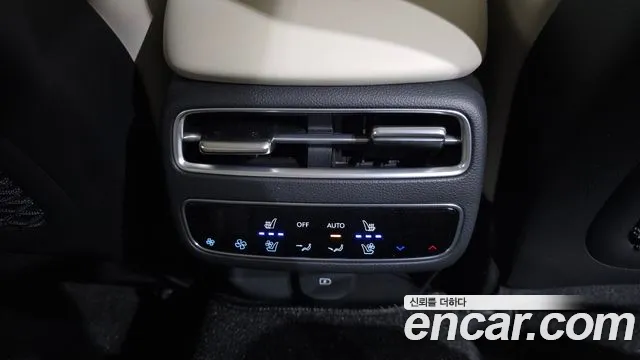 Genesis GV70 2.5T Бензин AWD — Фото автомобиля 13