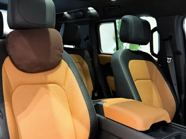 Land Rover Defender — Фото автомобиля 6