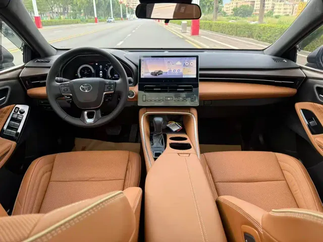 Toyota Avalon — Фото автомобиля 2