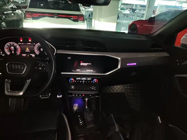 Audi Q3 — Фото автомобиля 12