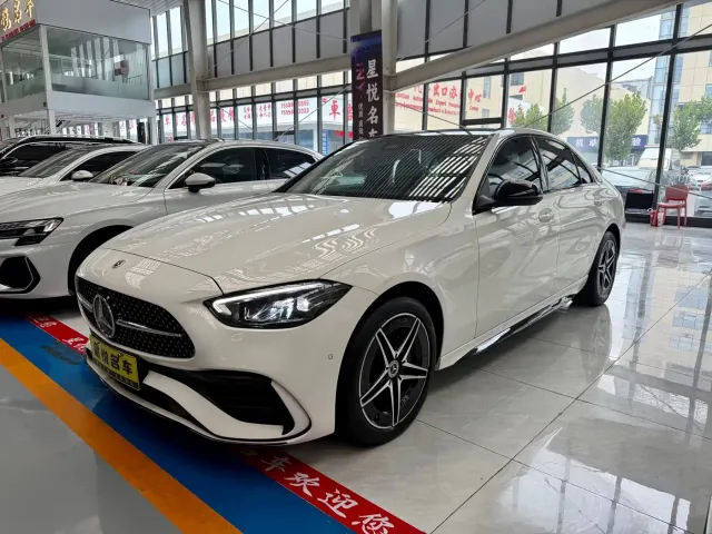 Mercedes-Benz C-Class — Фото автомобиля 2