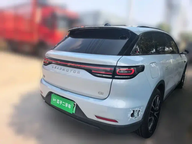 Leapmotor Leapmotor C11 2023 Range Extender 180 Comfort Edition — Фото автомобиля 4