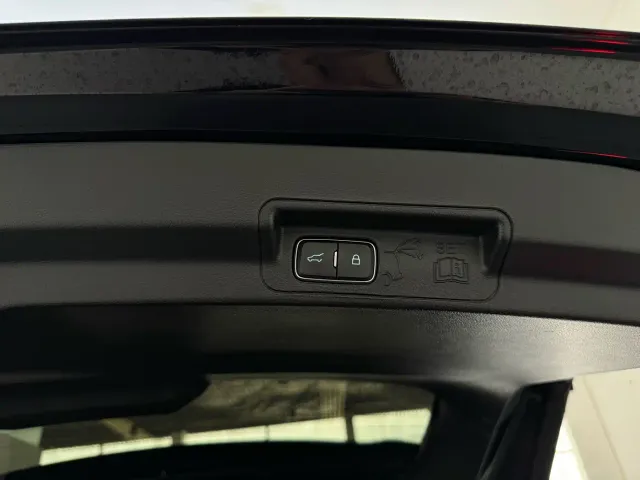 Ford Explorer — Фото автомобиля 19